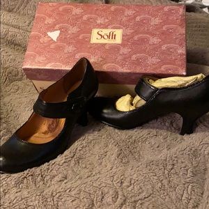 ADDORABLE MARY JANES!